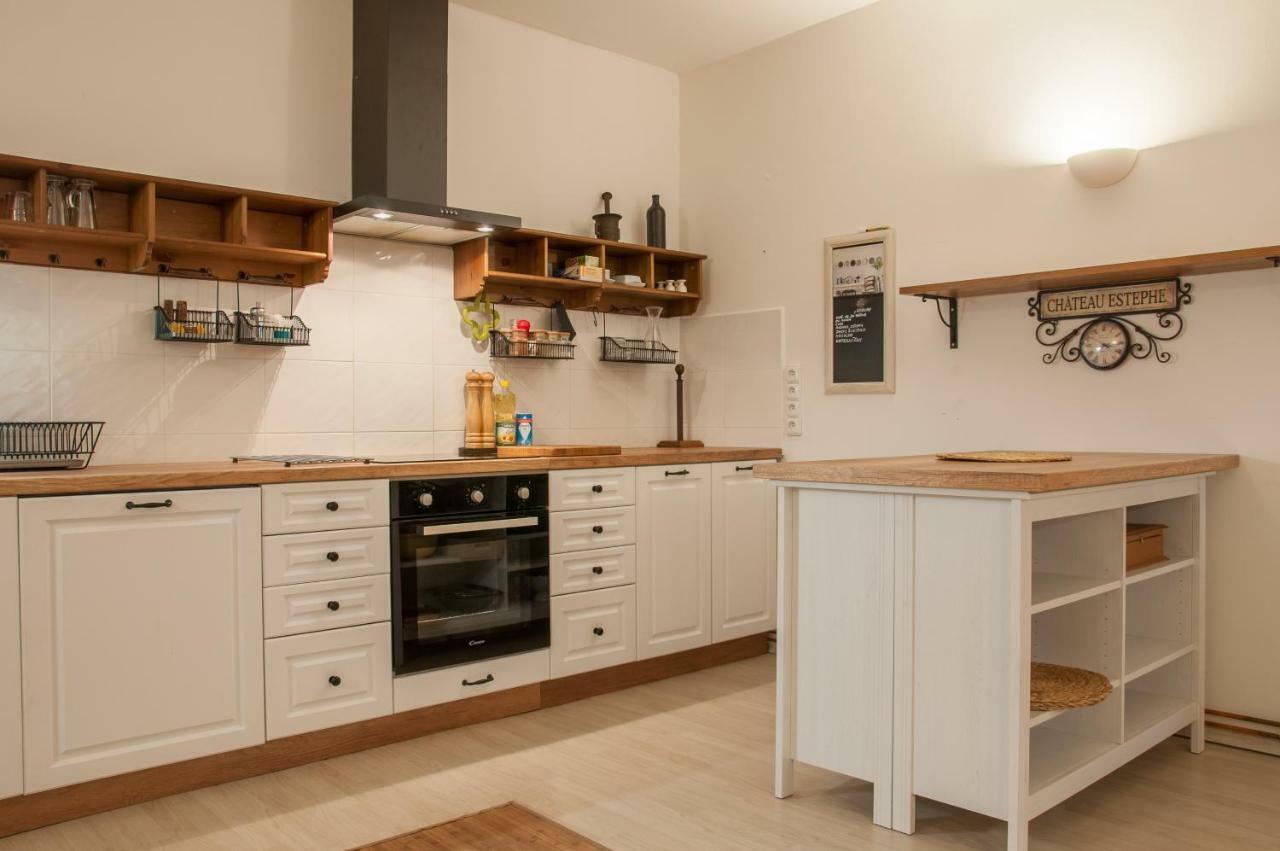 Apartman Zeleznice Appartement Buitenkant foto